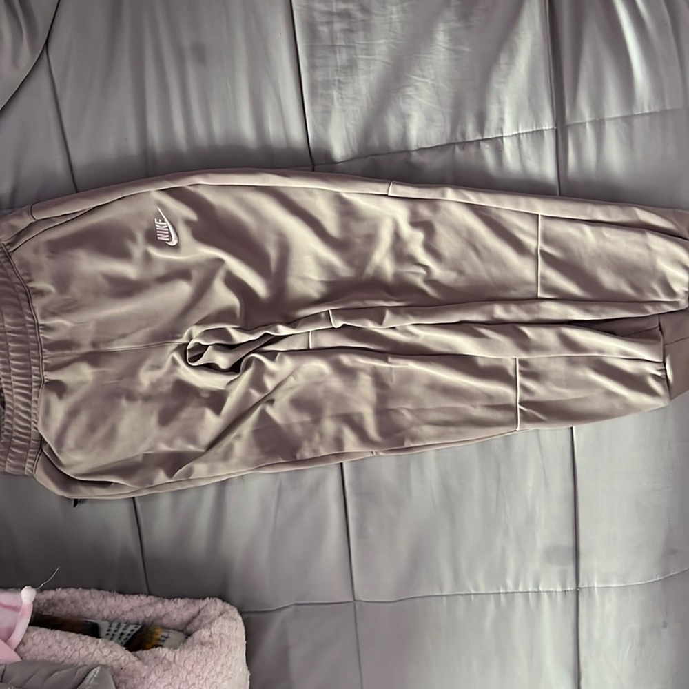 Nike sweats size small light brown color never worn